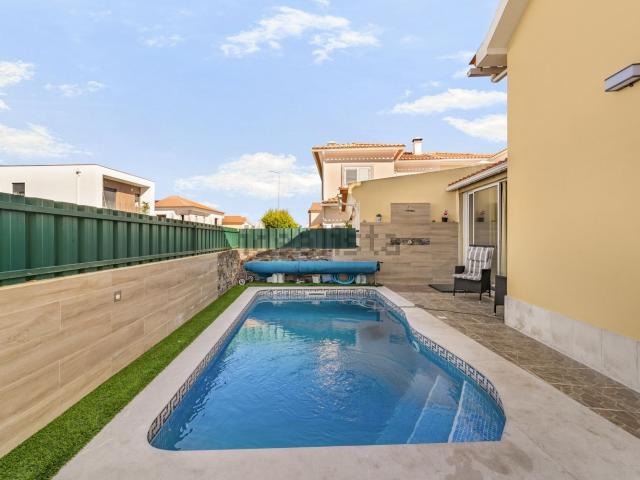 Casa venda em Azeitão (São Lourenço e São Simão), Setúbal