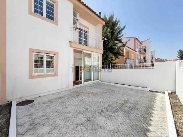 Casa venda em Azeitão (São Lourenço e São Simão), Setúbal