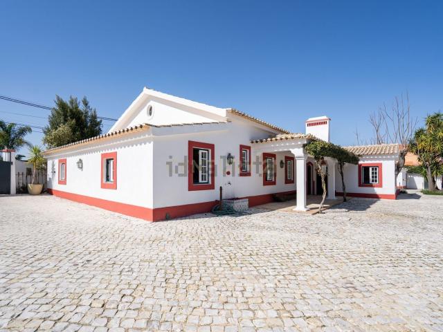 Casa venda em Azeitão (São Lourenço e São Simão), Setúbal