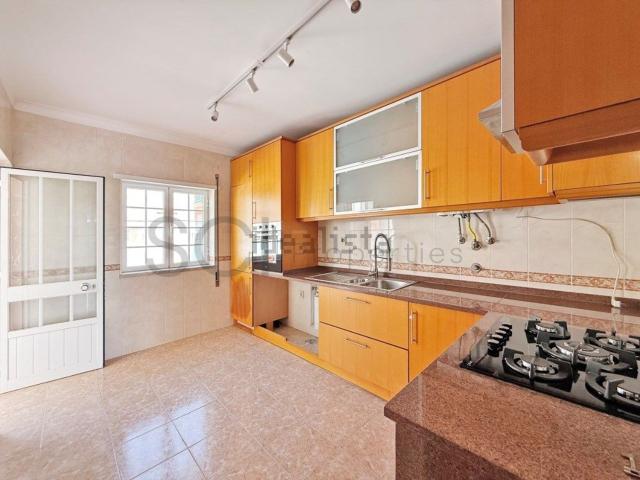 Casa venda em Azeitão (São Lourenço e São Simão), Setúbal