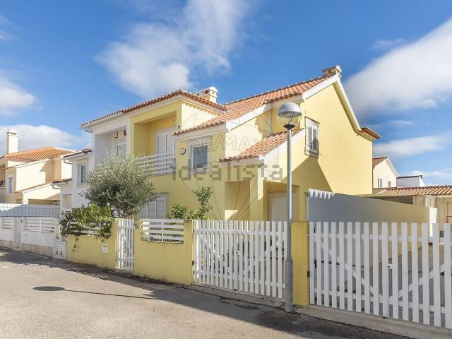 Casa venda em Azeitão (São Lourenço e São Simão), Setúbal