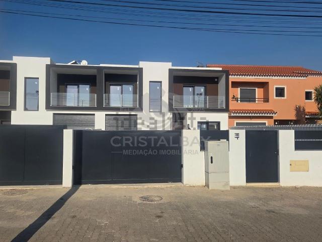 Casa venda em Azeitão (São Lourenço e São Simão), Setúbal