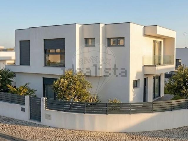 Casa venda em Azeitão (São Lourenço e São Simão), Setúbal
