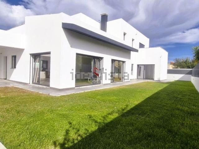 Casa venda em Azeitão (São Lourenço e São Simão), Setúbal