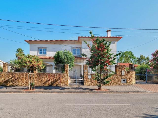 Casa venda em Azeitão (São Lourenço e São Simão), Setúbal