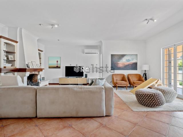 Casa venda em Azeitão (São Lourenço e São Simão), Setúbal