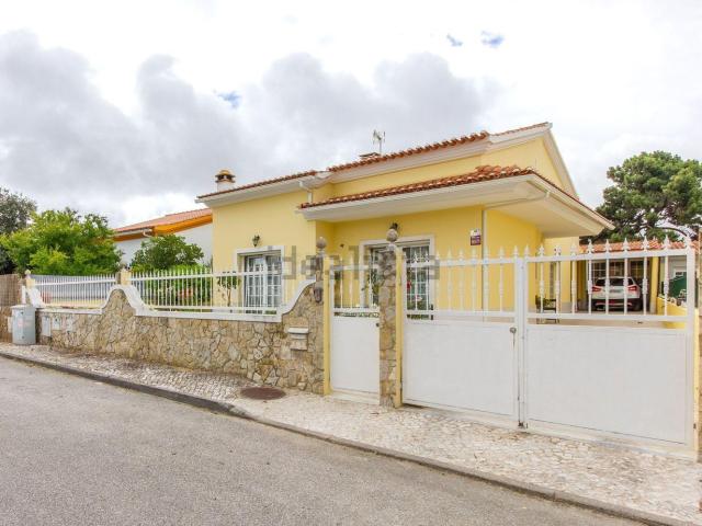 Casa venda em Azeitão (São Lourenço e São Simão), Setúbal