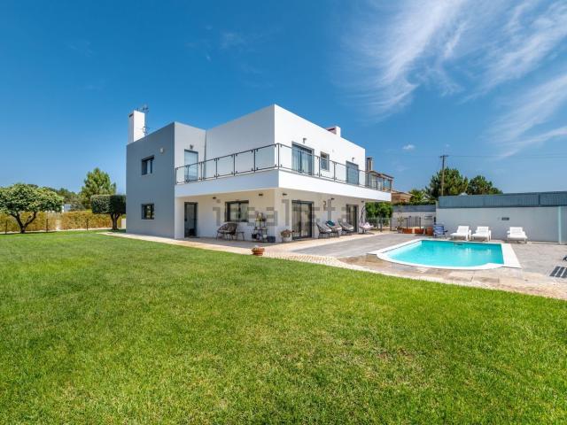Casa venda em Azeitão (São Lourenço e São Simão), Setúbal
