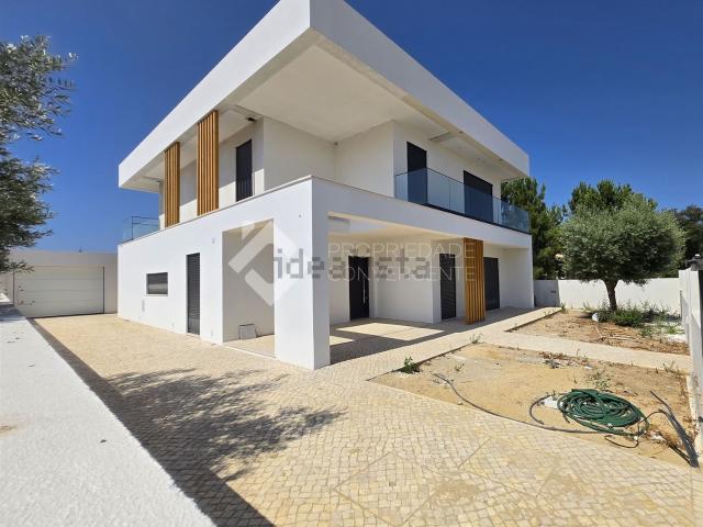 Casa venda em Azeitão (São Lourenço e São Simão), Setúbal