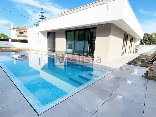 Casa venda em Azeitão (São Lourenço e São Simão), Setúbal