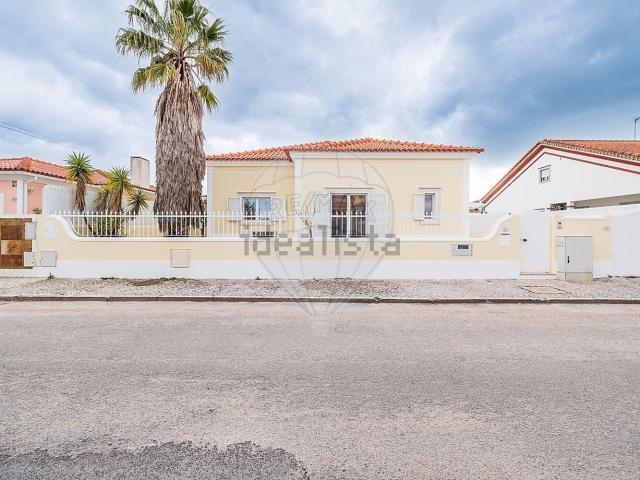 Casa venda em Azeitão (São Lourenço e São Simão), Setúbal