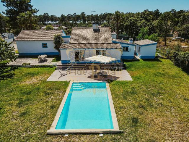 Casa venda em Azeitão (São Lourenço e São Simão), Setúbal