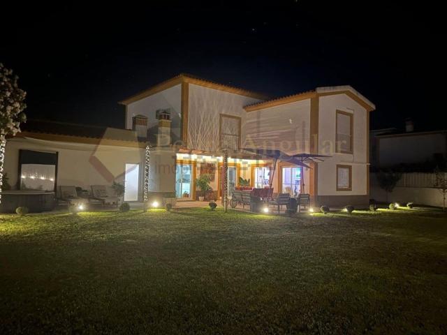Casa venda em Azeitão (São Lourenço e São Simão), Setúbal