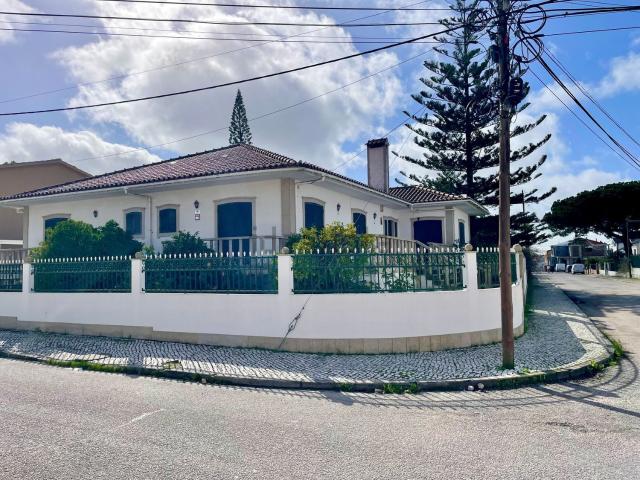 Casa venda em Azeitão (São Lourenço e São Simão), Setúbal