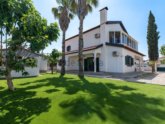 Casa venda em Azeitão (São Lourenço e São Simão), Setúbal
