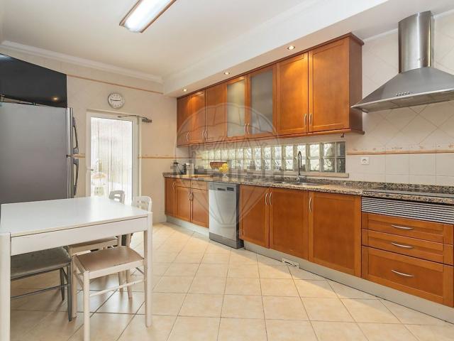 Casa venda em Azeitão (São Lourenço e São Simão), Setúbal