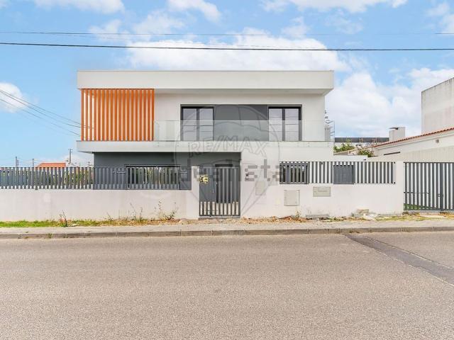 Casa venda em Azeitão (São Lourenço e São Simão), Setúbal