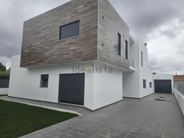 Casa venda em Azeitão (São Lourenço e São Simão), Setúbal