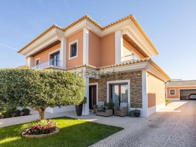 Casa venda em Azeitão (São Lourenço e São Simão), Setúbal