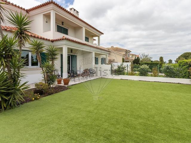 Casa venda em Azeitão (São Lourenço e São Simão), Setúbal