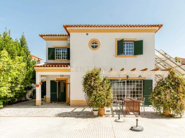 Casa venda em Azeitão (São Lourenço e São Simão), Setúbal