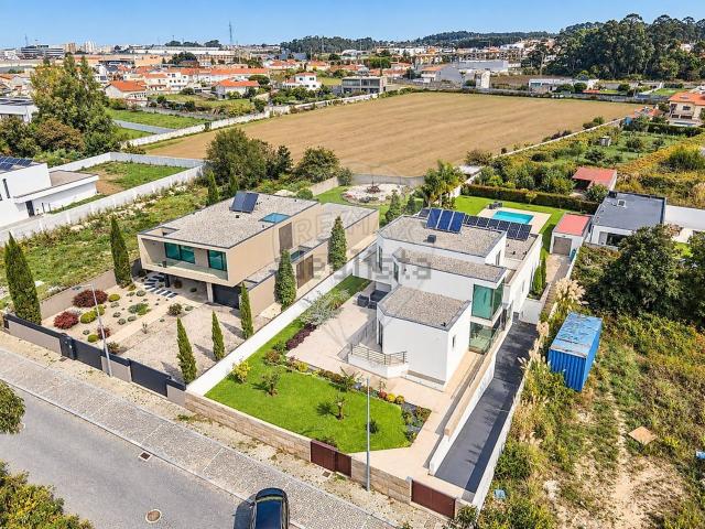 Casa venda em Amorim, Póvoa de Varzim