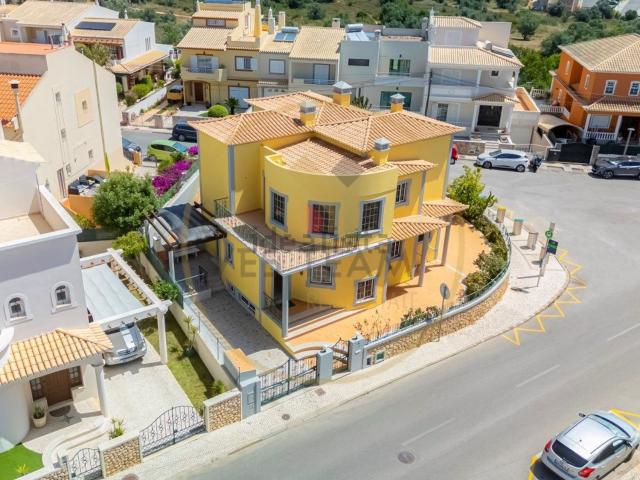 Casa venda em Quinta do Pinheiro, Portimão