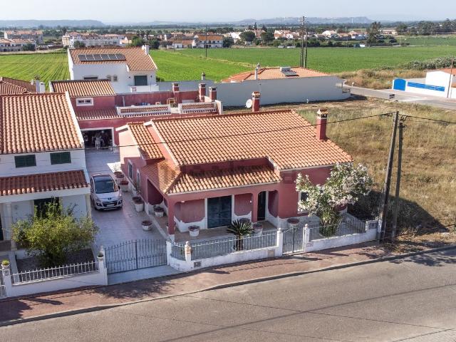 Casa venda em Cortiçóis, Almeirim