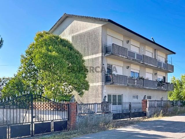 Casa venda em Delongo, Tomar