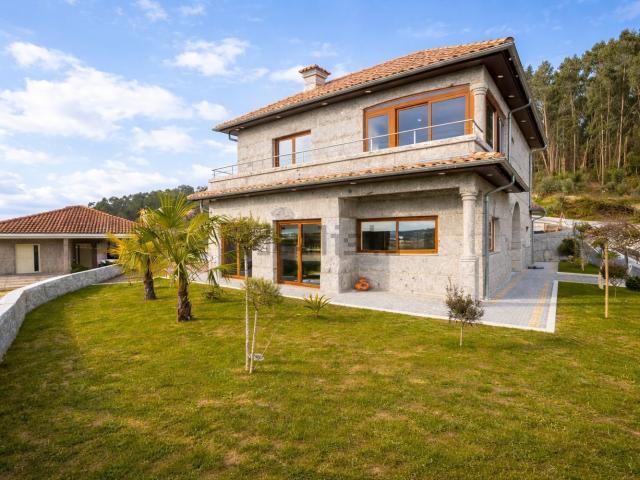 Casa venda em Celorico De Basto, Braga