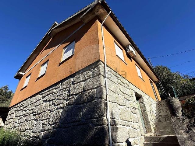 Casa venda em Cano, Amares