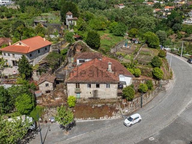 Casa venda em Bouro (Santa Maria), Amares