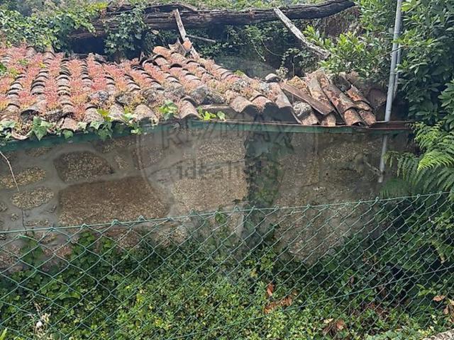 Casa venda em Bouro (Santa Maria), Amares