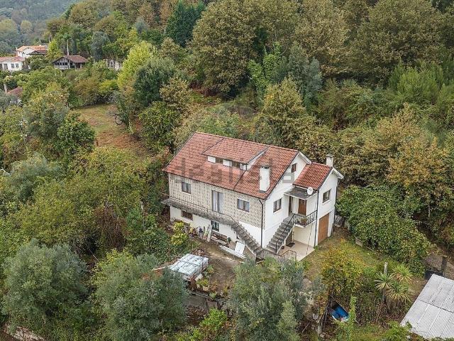 Casa venda em Bouro (Santa Marta), Amares
