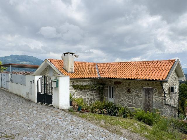 Casa venda em Bouro (Santa Marta), Amares