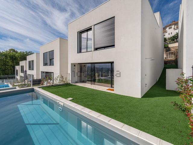 Casa venda em Britelo, Gémeos e Ourilhe, Celorico de Basto