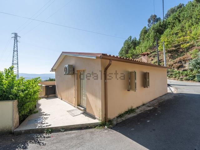 Casa venda em Britelo, Gémeos e Ourilhe, Celorico de Basto