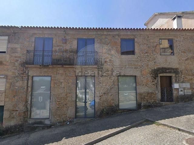 Casa venda em Britelo, Gémeos e Ourilhe, Celorico de Basto