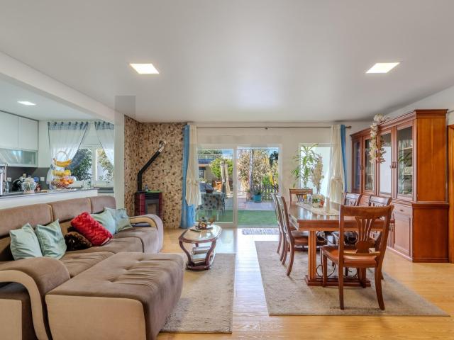 Vivenda venda em Via Rara, Santiago Dos Velhos