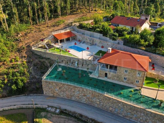 Casa venda em Cabaços e Fojo Lobal, Boalhosa