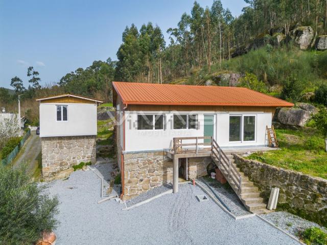 Casa venda em Pitães, Amares