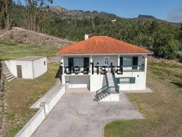 Casa venda em Calvos e Frades, Póvoa de Lanhoso