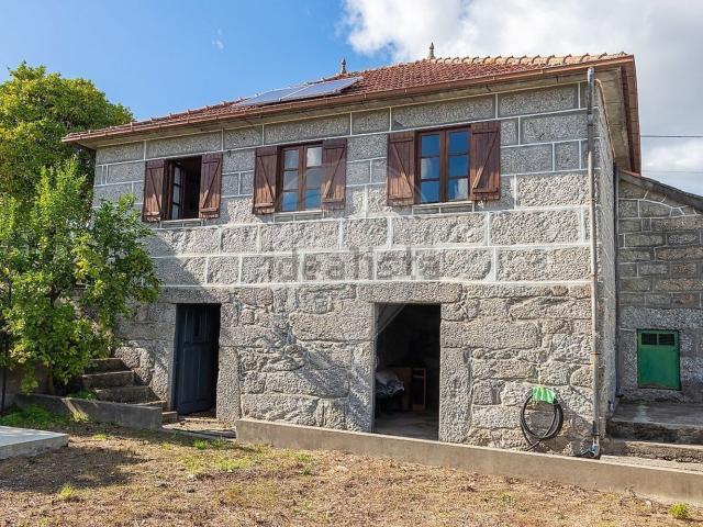 Casa venda em Calvos e Frades, Póvoa de Lanhoso