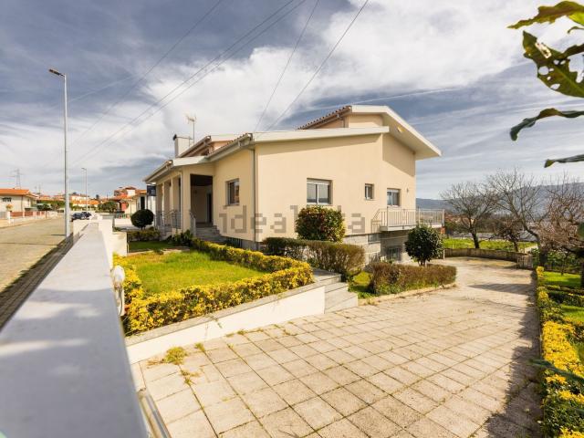 Casa venda em Campos e Louredo, Póvoa de Lanhoso