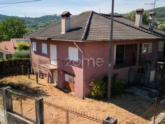 Casa venda em Além da Veiga, Póvoa De Lanhoso