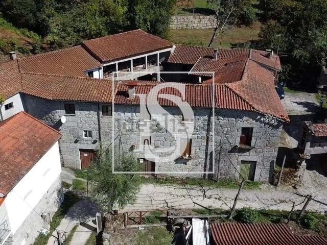 Casa venda em Parada Do Bouro, Braga