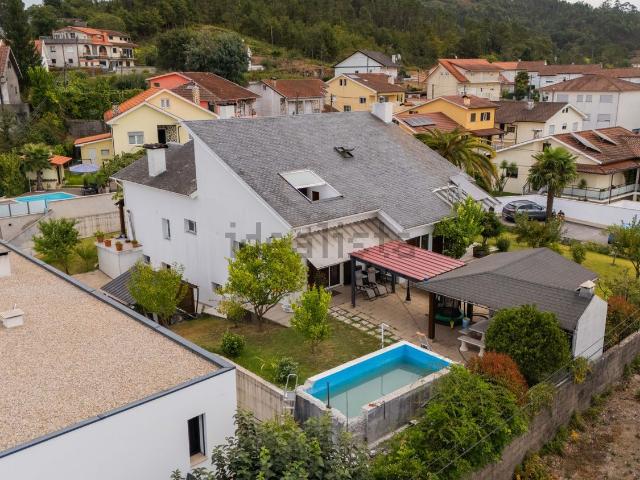 Casa venda em Parada Do Bouro, Braga