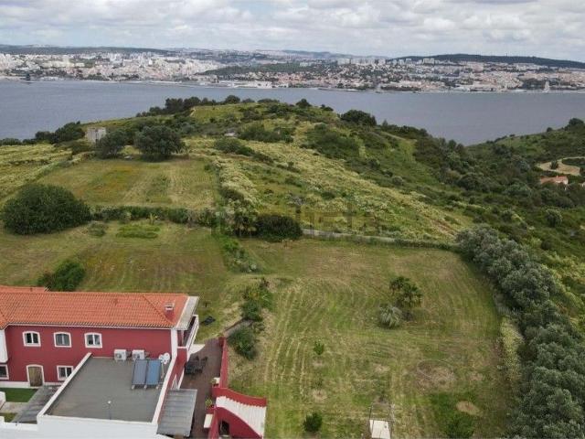Casa venda em São Pedro da Trafaria, Almada