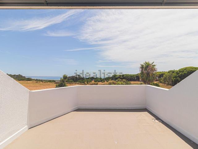 Casa venda em Capuchos, Almada