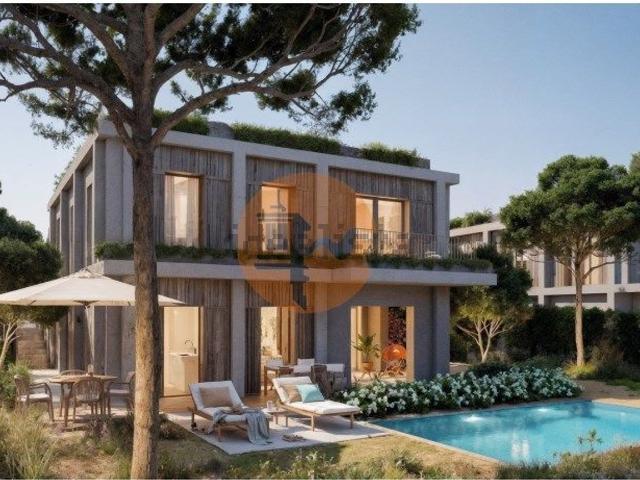 Casa venda em Capuchos, Almada
